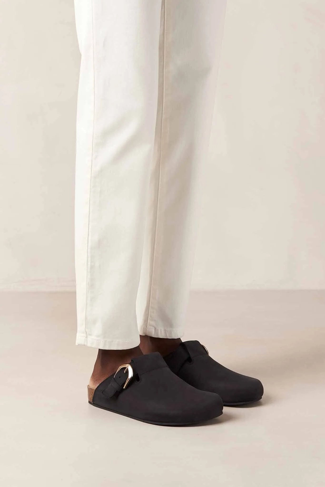 ALOHAS - Travis Black Leather Mules