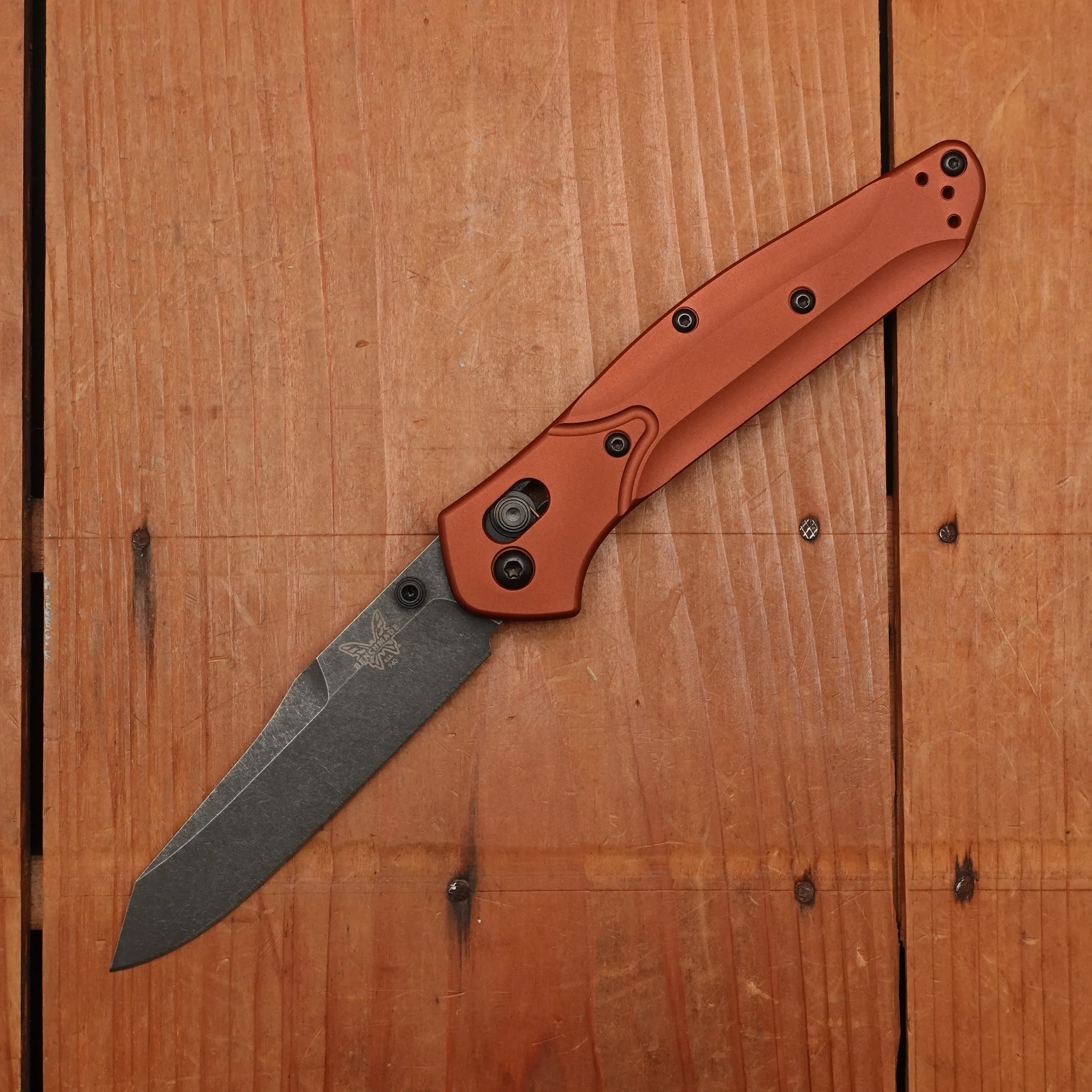 Benchmade 940BK-03 Osborne Reverse Tanto MagnaCut AXIS Lock Burnt Copper Aluminum Handle