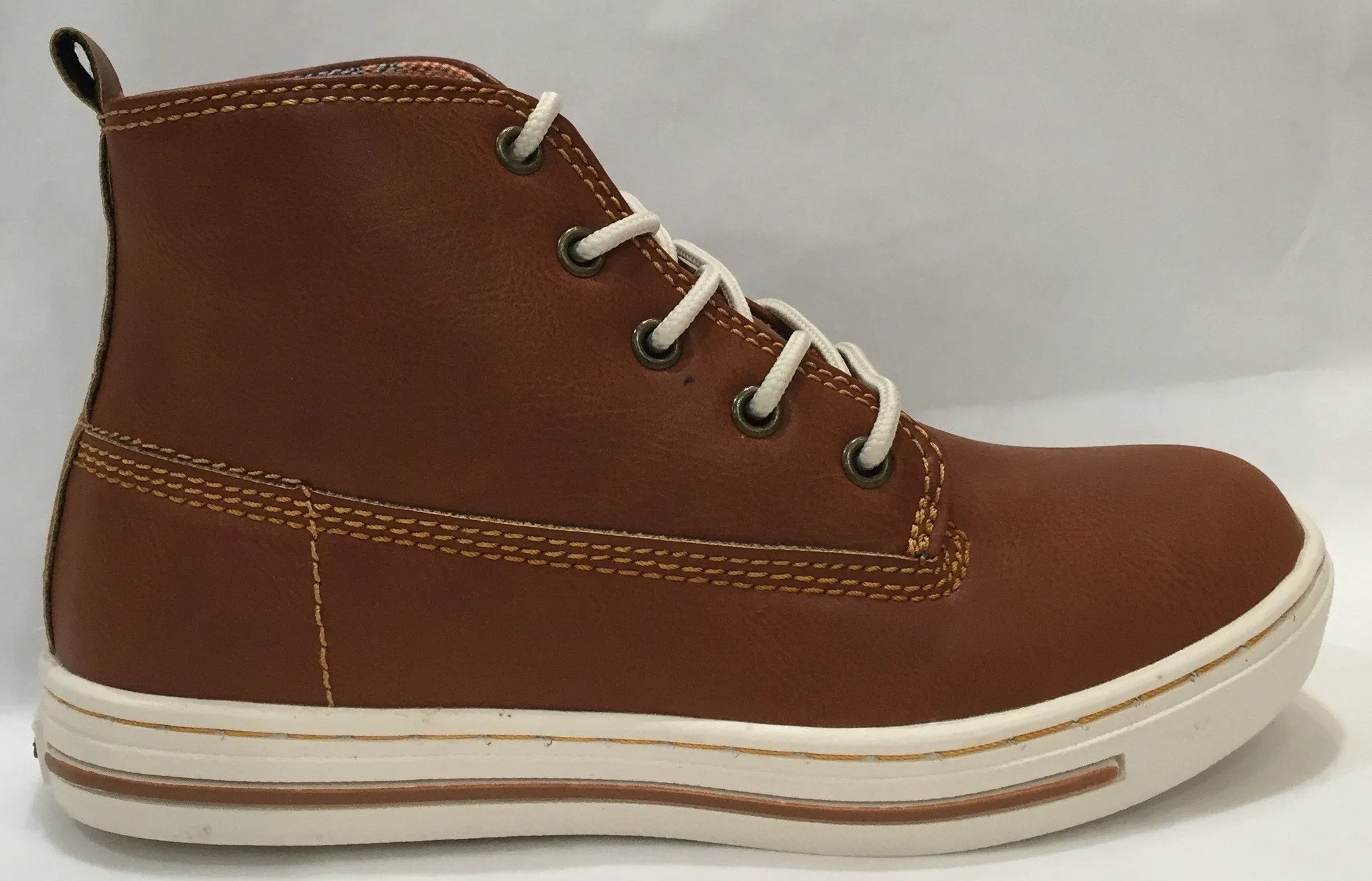 Clarks Eastwood Shoe in Tan